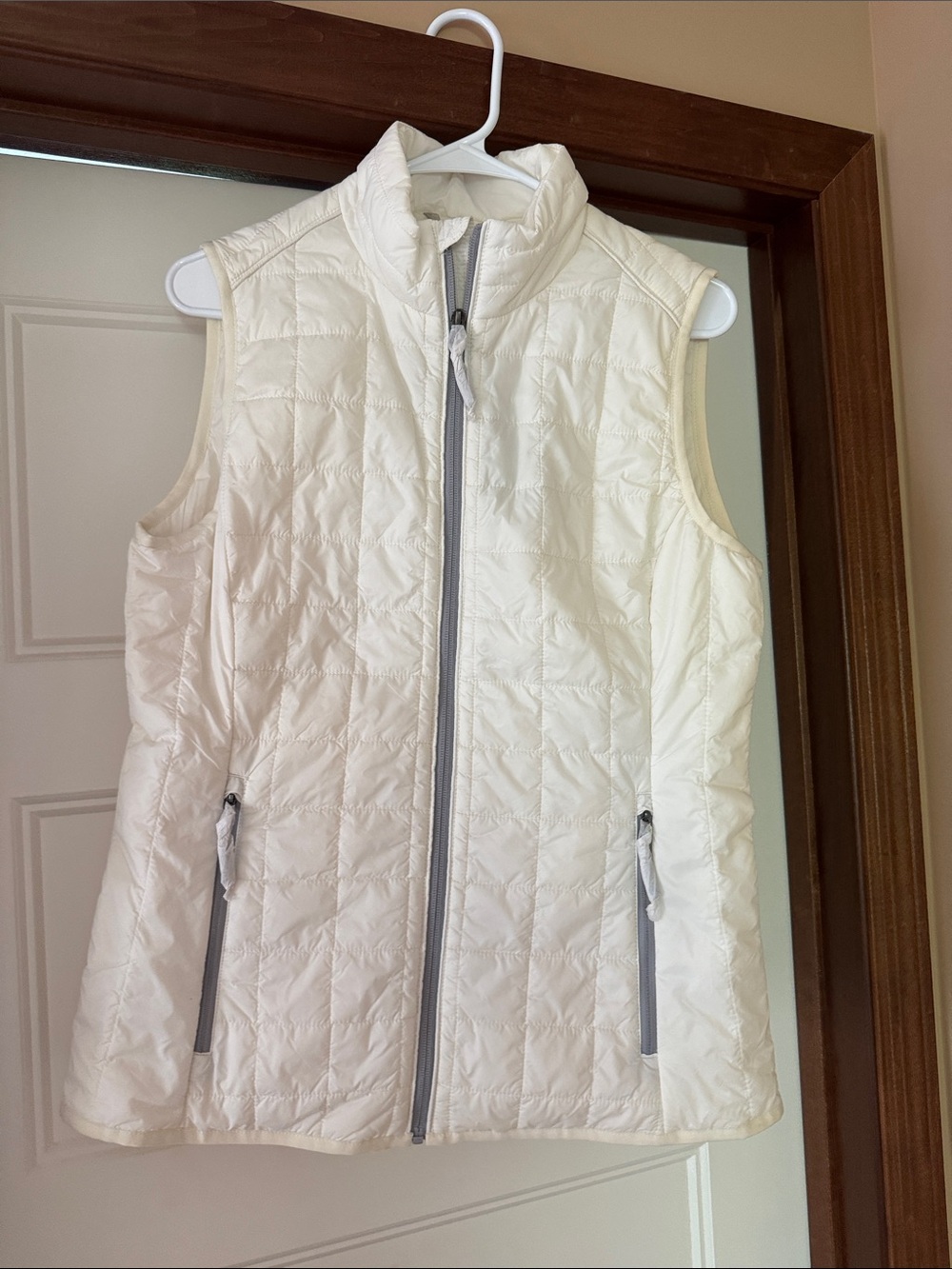 Cutter & Buck Women's Quilted Vest in Ivory